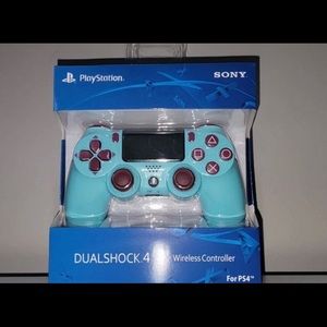 PS4 Dualshock Controller Berry Blue
